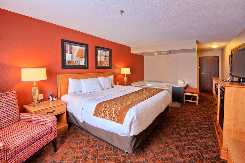 Comfort Inn & Suites And Conference Center Mount Pleasant Exteriér fotografie