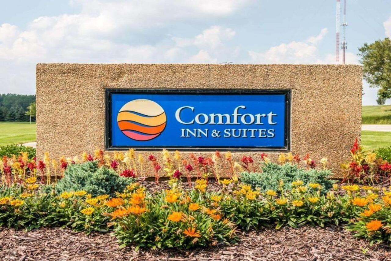 Comfort Inn & Suites And Conference Center Mount Pleasant Exteriér fotografie