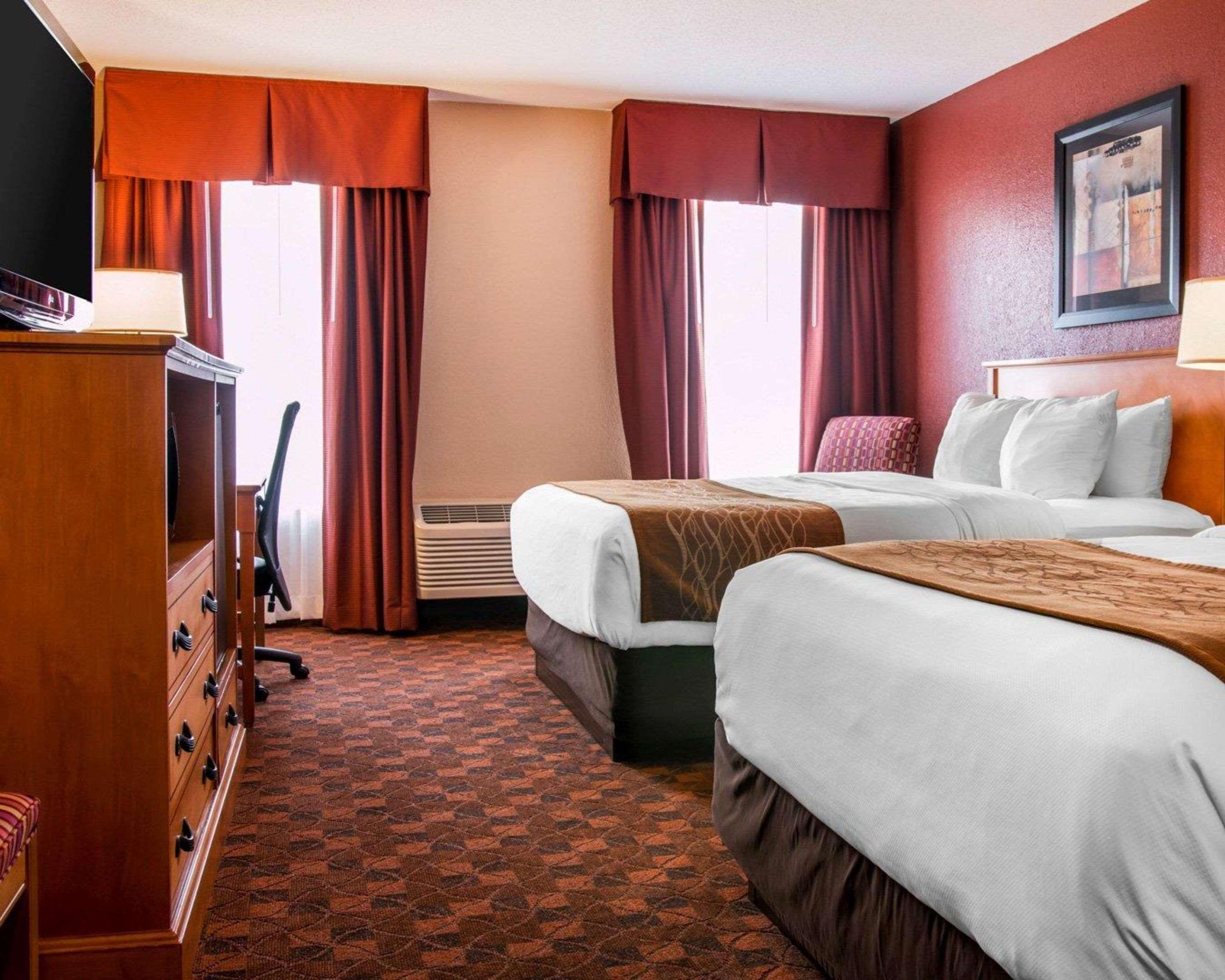Comfort Inn & Suites And Conference Center Mount Pleasant Exteriér fotografie
