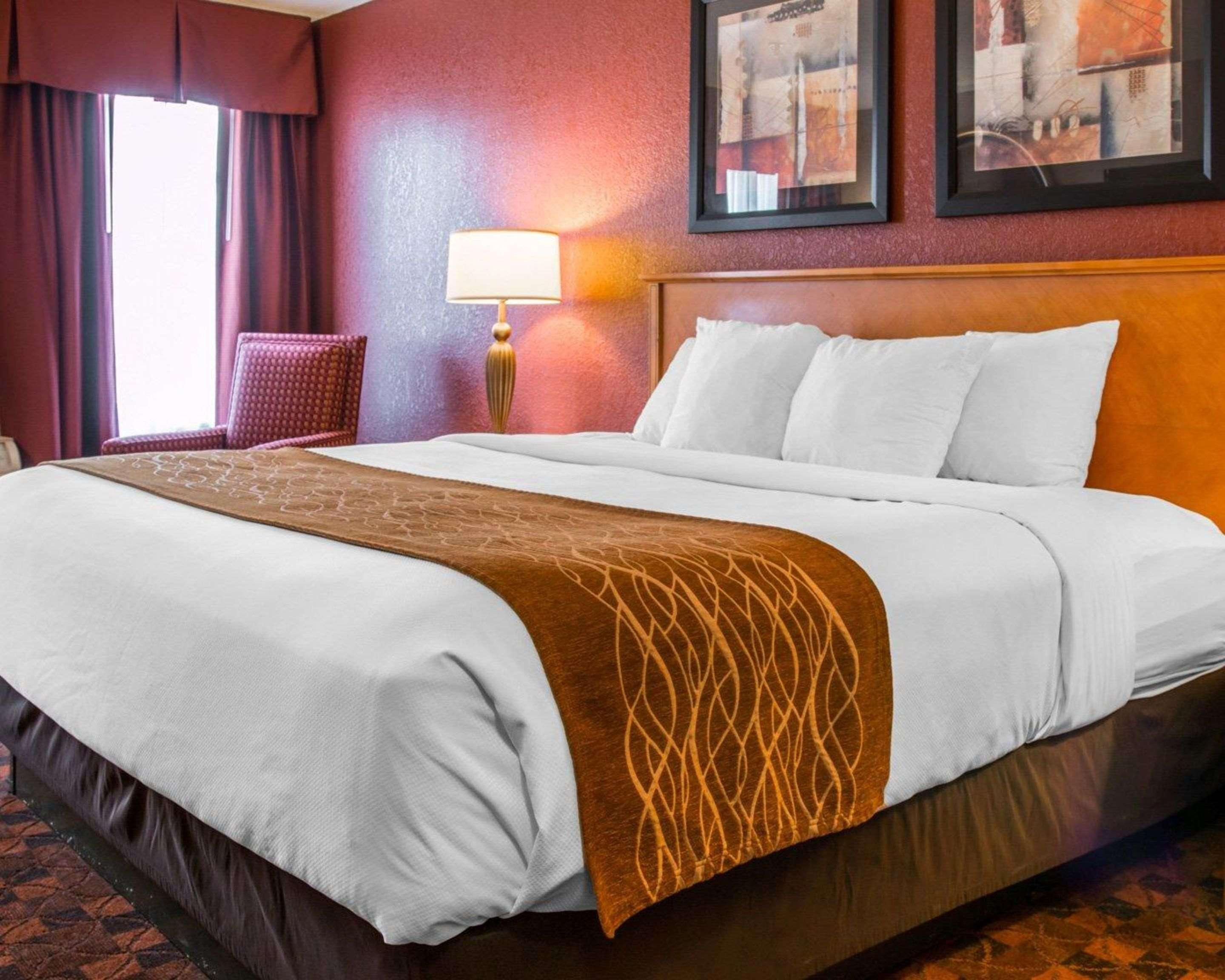 Comfort Inn & Suites And Conference Center Mount Pleasant Exteriér fotografie