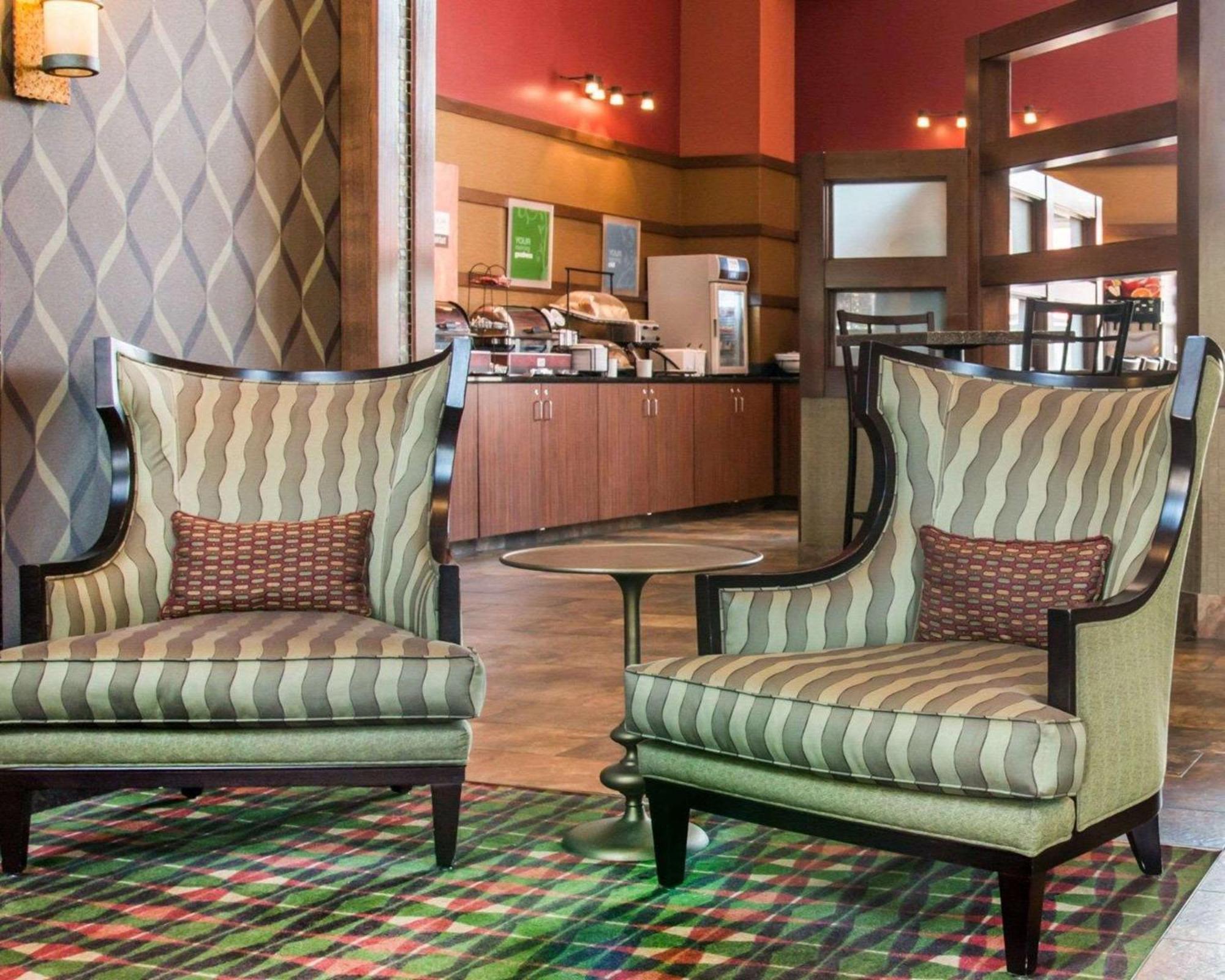 Comfort Inn & Suites And Conference Center Mount Pleasant Exteriér fotografie