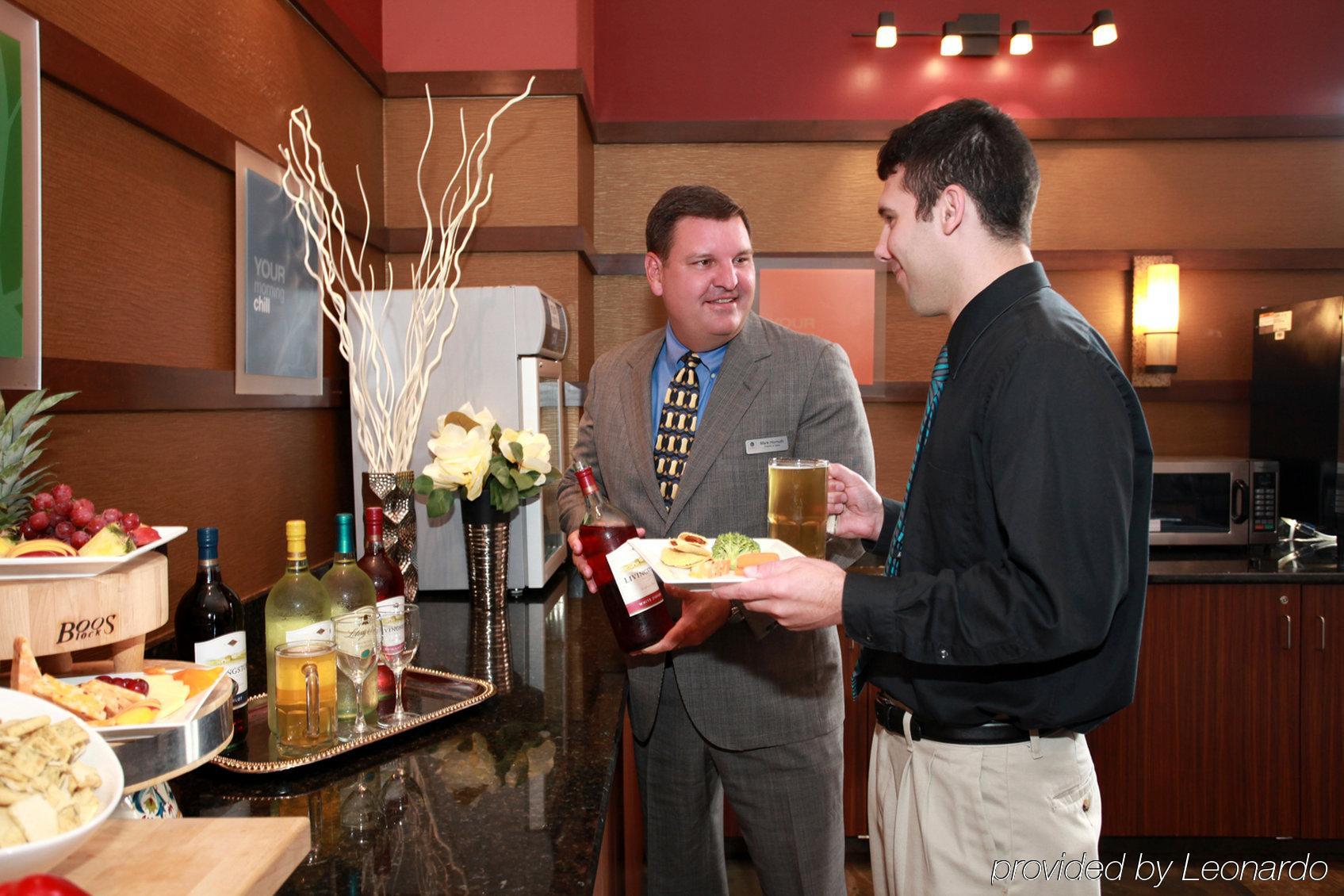 Comfort Inn & Suites And Conference Center Mount Pleasant Exteriér fotografie